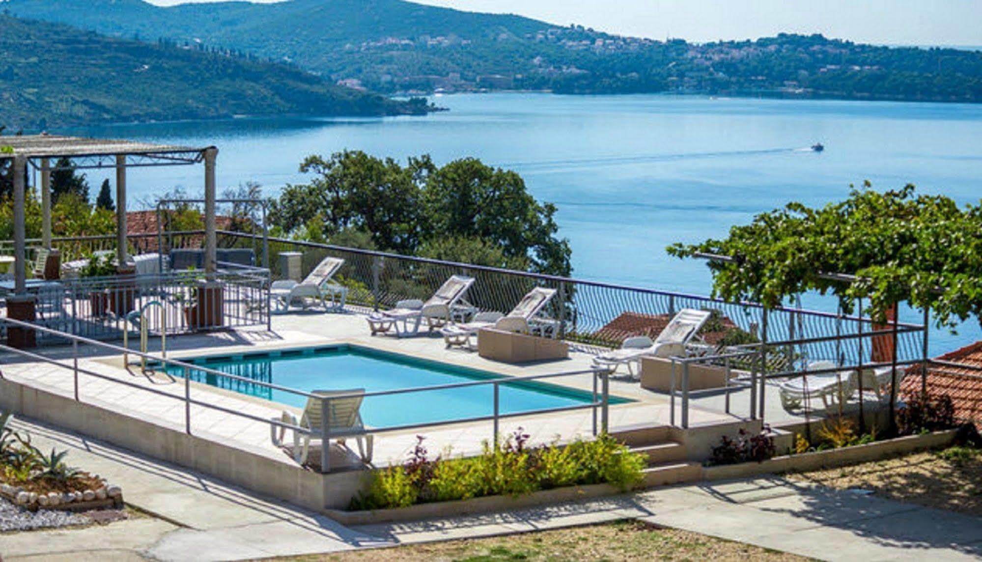 Apartments Klis Mlini Exterior photo